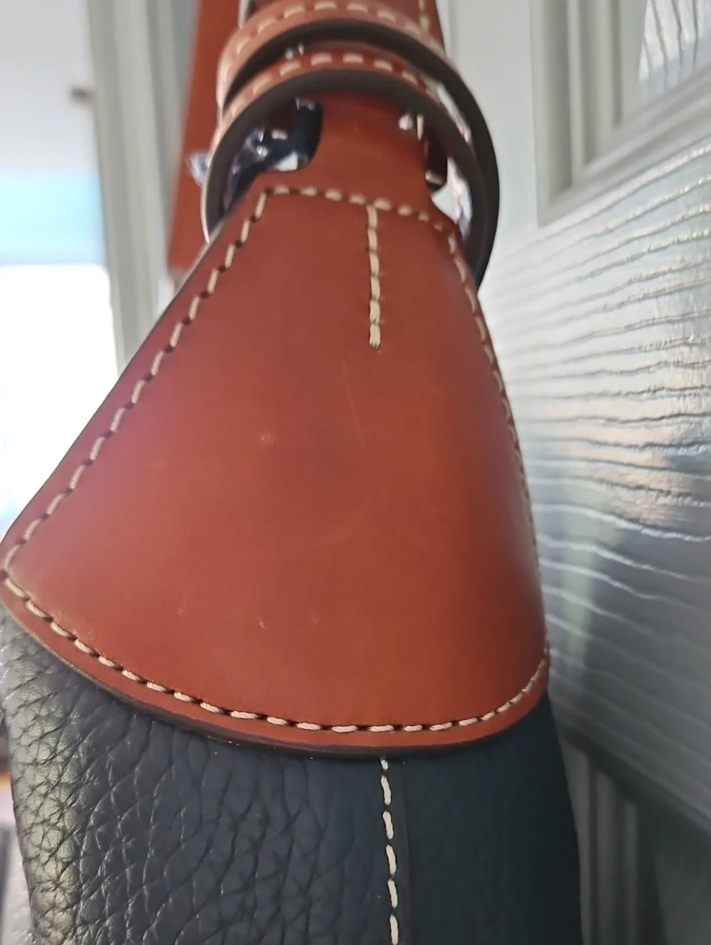 Dooney & Bourke classic dooney